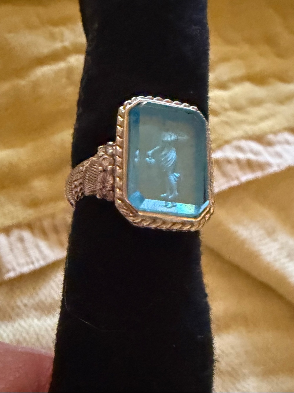 Judith Ripka Sterling Silver Goddess Glass Intaglio Ring size 7